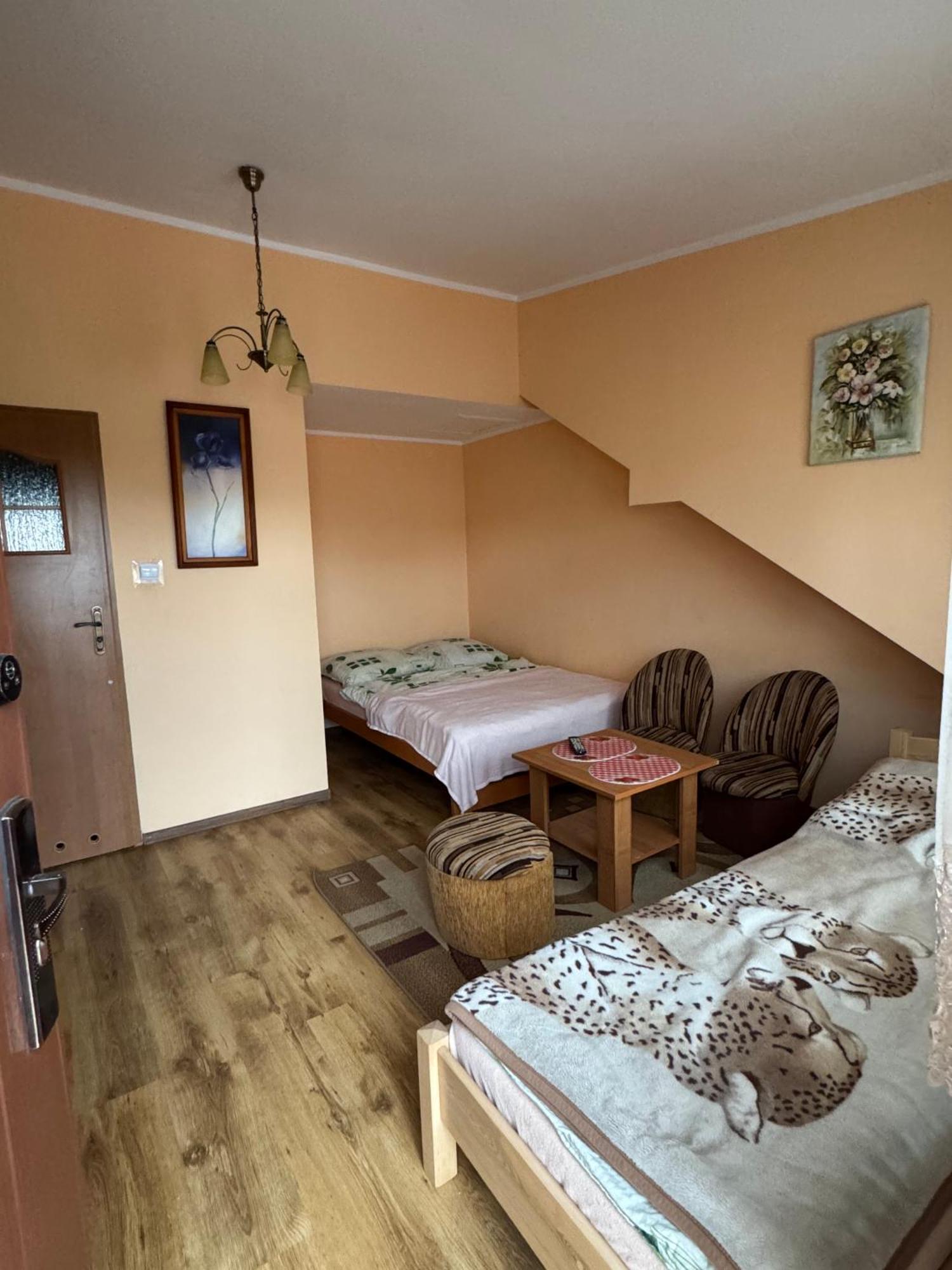 Pokoje Goscinne U Sary Ujście-Darłowskie Exterior foto